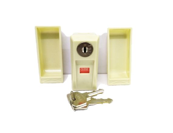 KHÓA TỦ LÙA SẮT MÀU TRẮNG T125 -03 CÓ CHỮ OPEN CLOSE